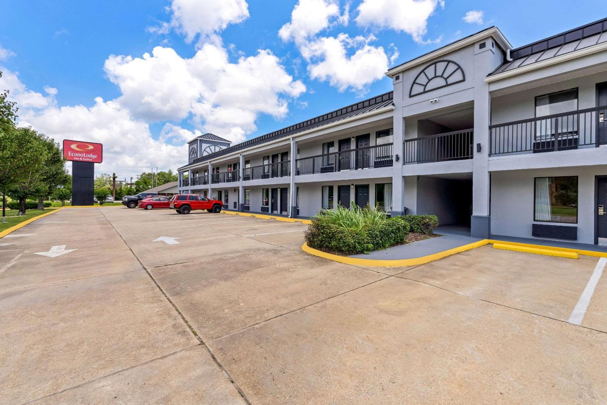 Econo Lodge Inn & Suites Ocean Springs - Biloxi Exterior photo